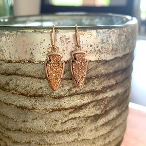 Kendra Scott rose gold arrowhead Drusy earrings